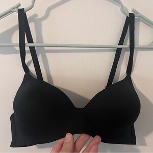 Uniqlo Wireless Bra Black Size Small 35-37 Inch Bust